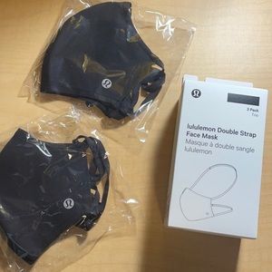 Lululemon black masks comes with 2